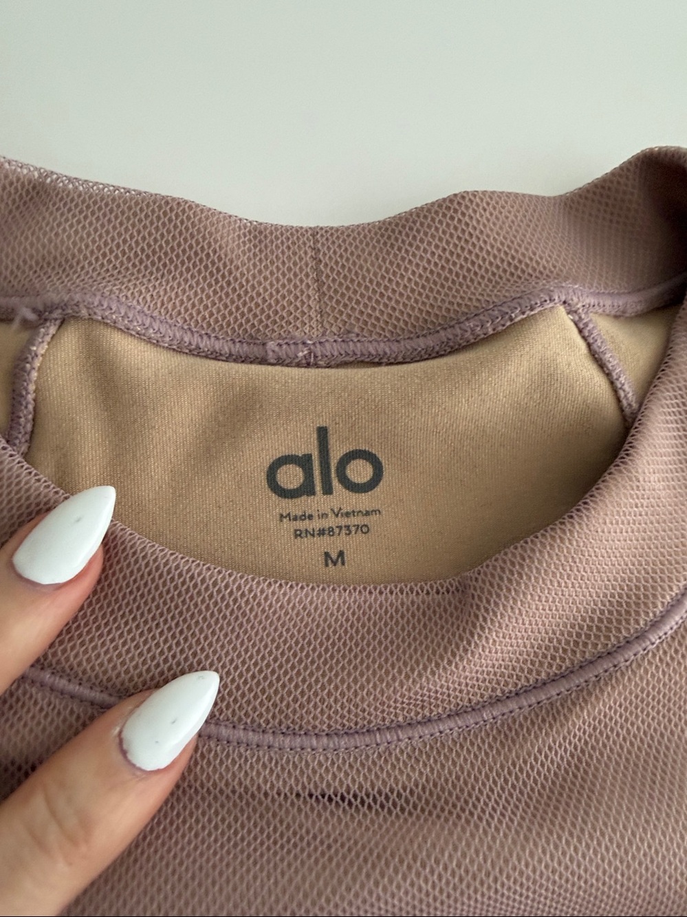 ALO Yoga Rare Mesh Long Sleeve Fitted Crop Top - Picture 2 of 10